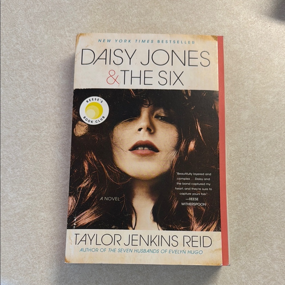 Daisy Jones & The Six Paperback Book